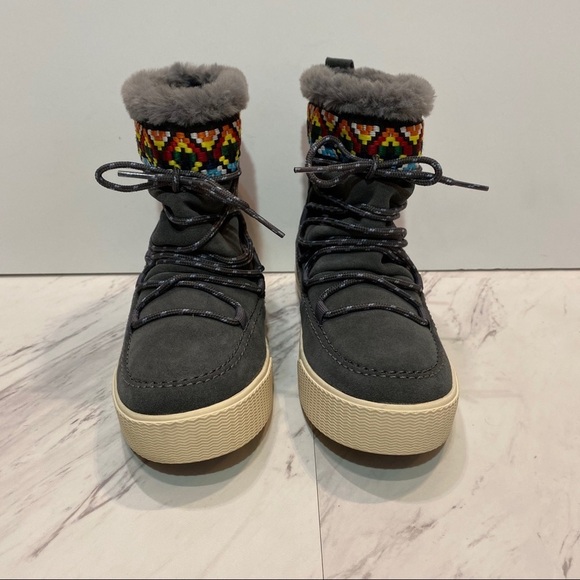 Toms Alpine Gray Boots 6 - Picture 2 of 8